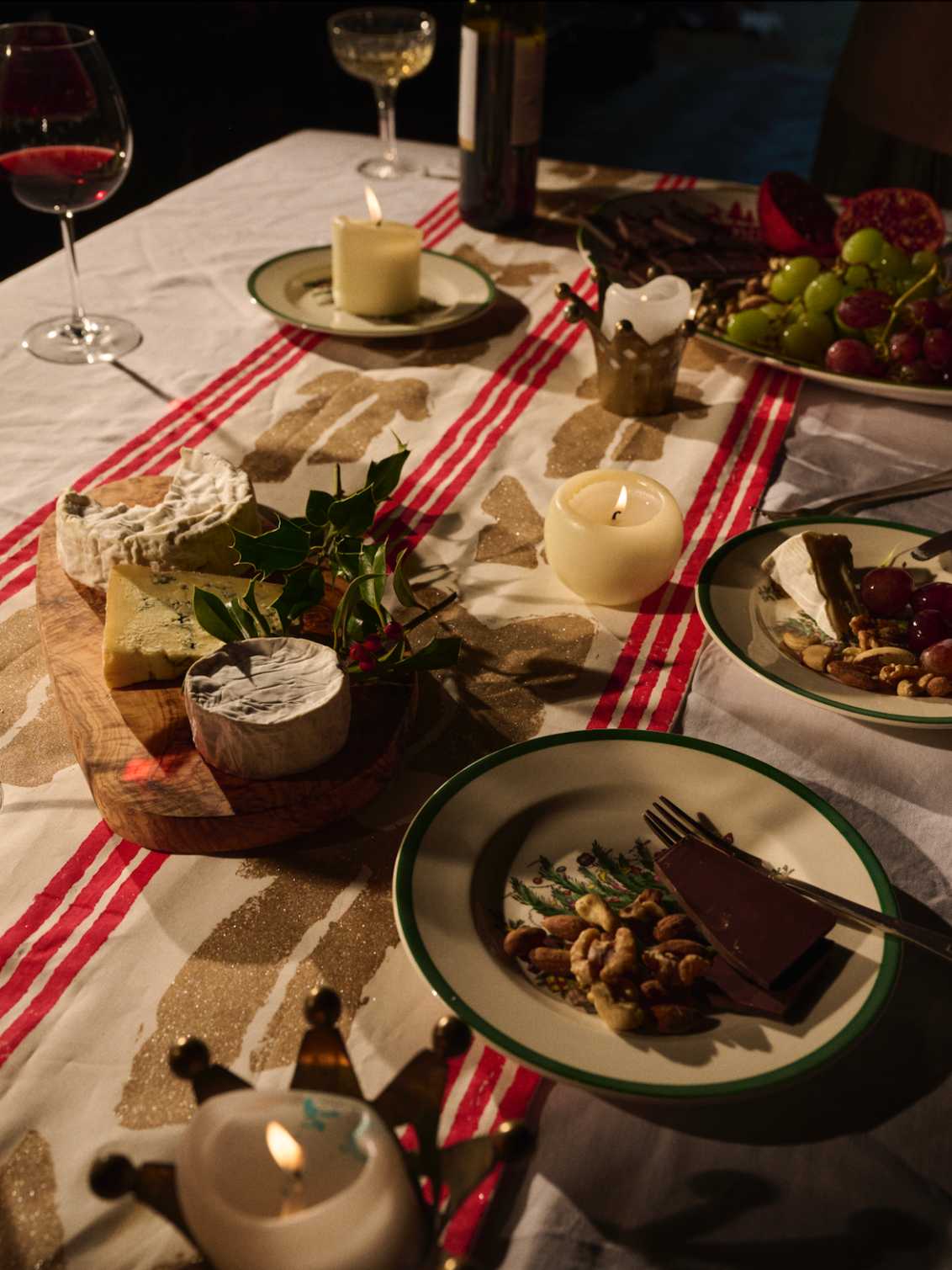 Christmas Bow Table Runner