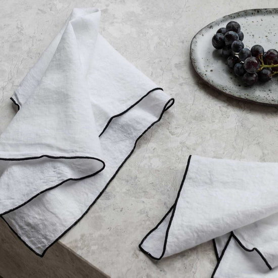 Amara Stitch 100% Linen Napkins - White (Set of Four)