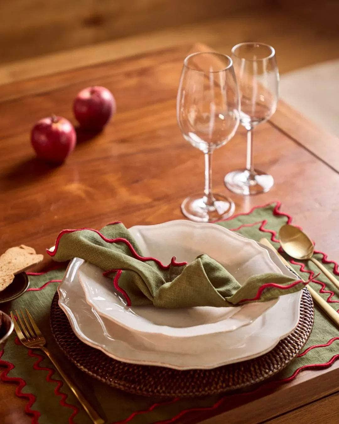 Villa Placemats, Green with Bordeaux