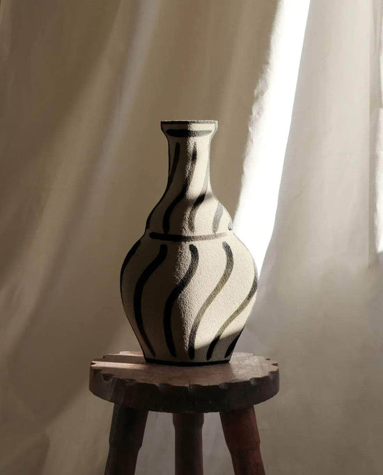 Ceramic Vase ‘Morandi Vase - Black’