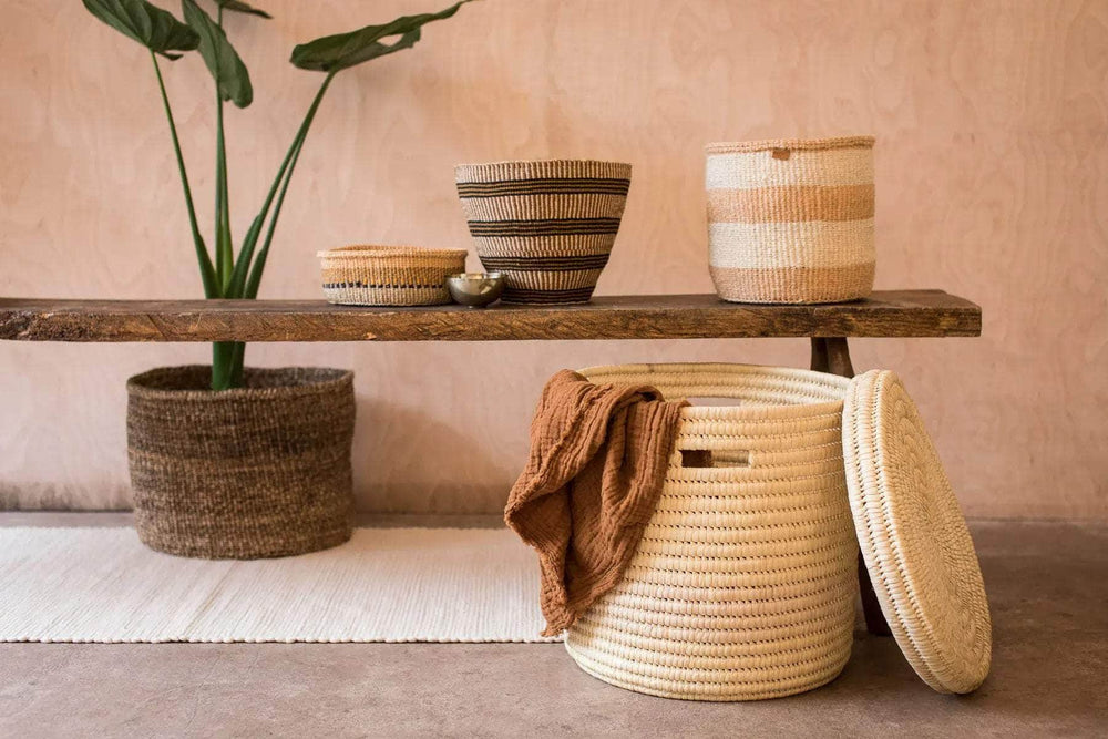 PALE: Natural Lidded Laundry Basket