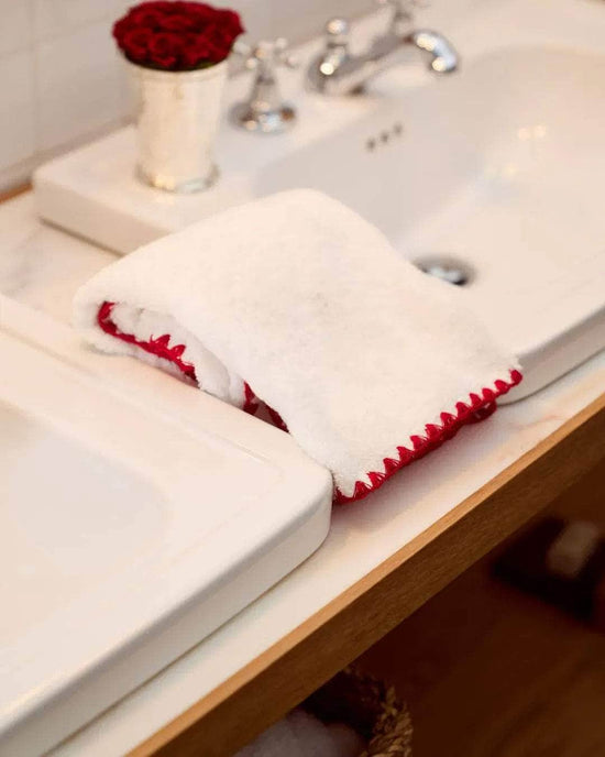 White and Red Shell Bath Towel