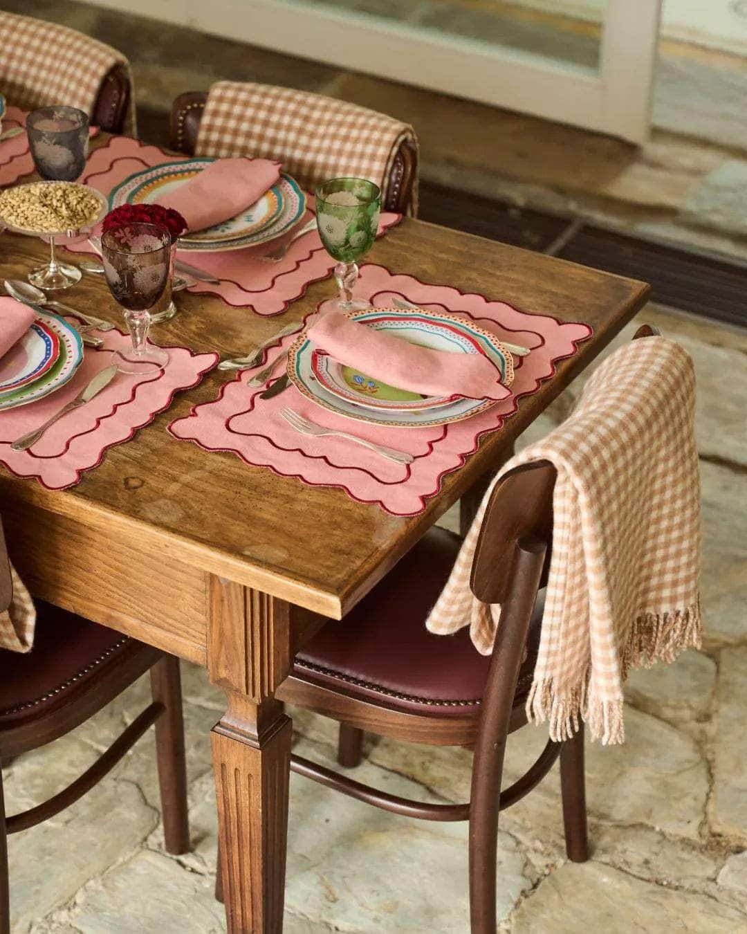 Wavy Placemat, Salmon with Red