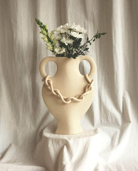 Ceramic Vase ‘Chain'