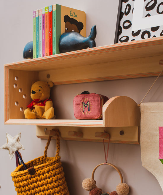 Gee-Whizz of Colour Shelves