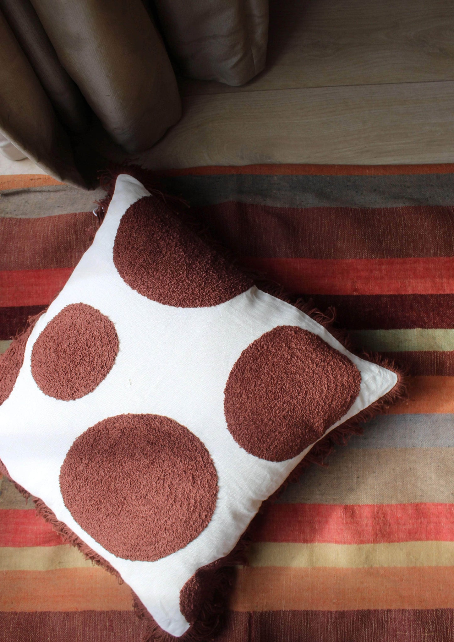 Cinnamon Tufted Linen Cushion Cover