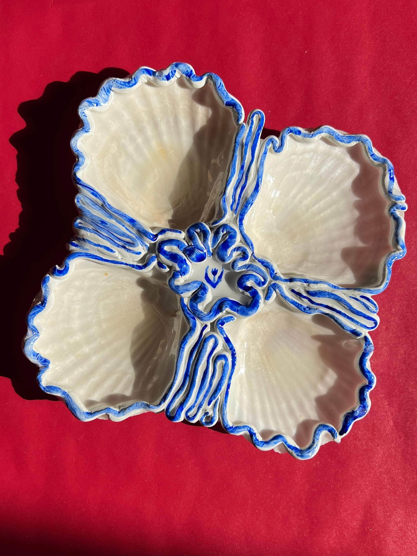 Scallop Serving Dish with a Tulip