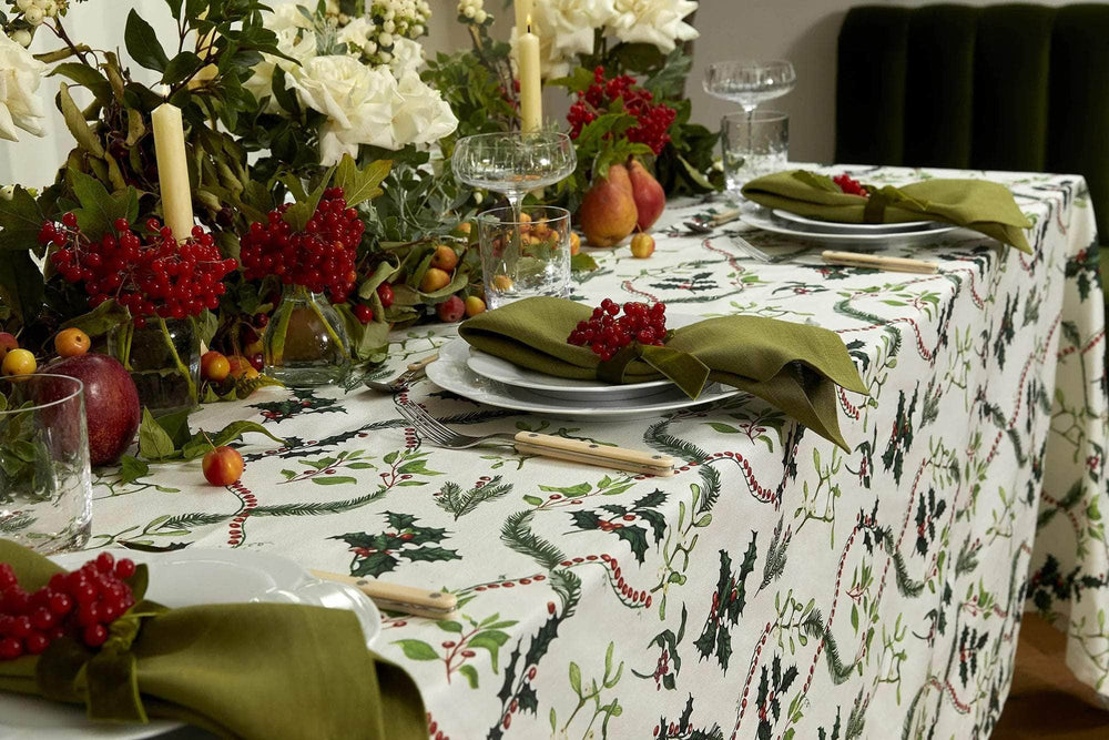 Holly & Mistletoe Tablecloth