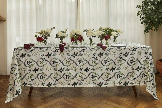 Holly & Mistletoe Tablecloth